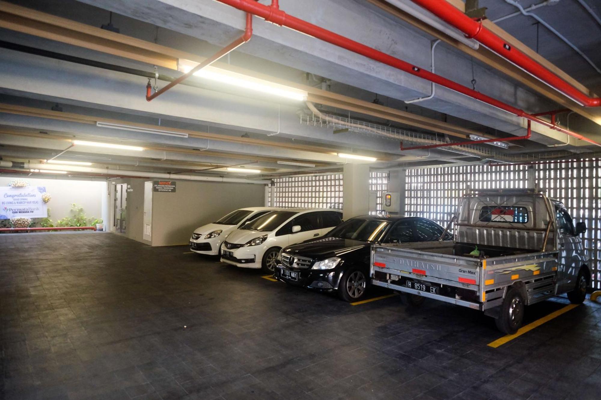 Sans Hotel Rg Living Jogja By Reddoorz Pakualaman Bagian luar foto
