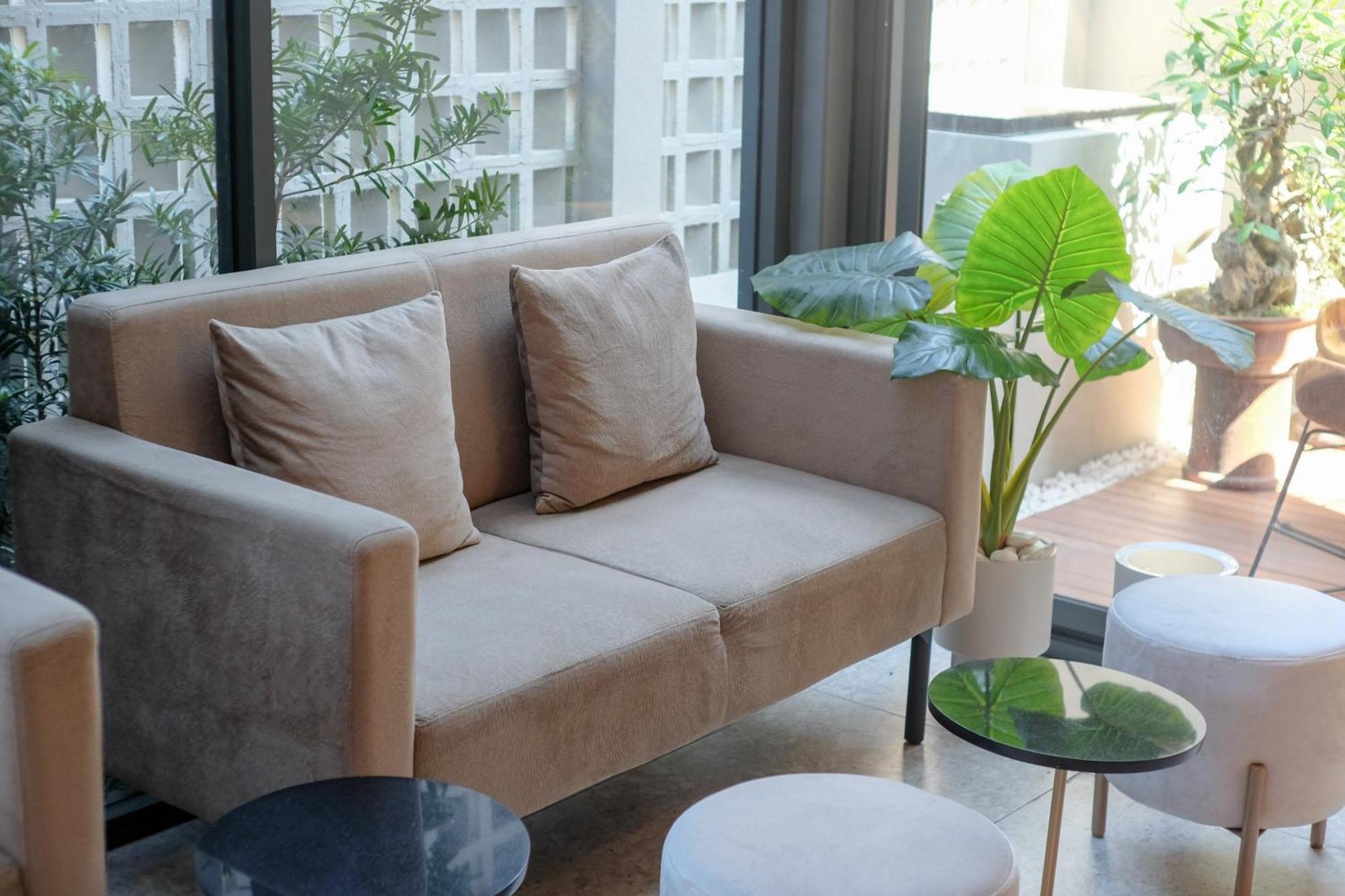 Sans Hotel Rg Living Jogja By Reddoorz Pakualaman Bagian luar foto