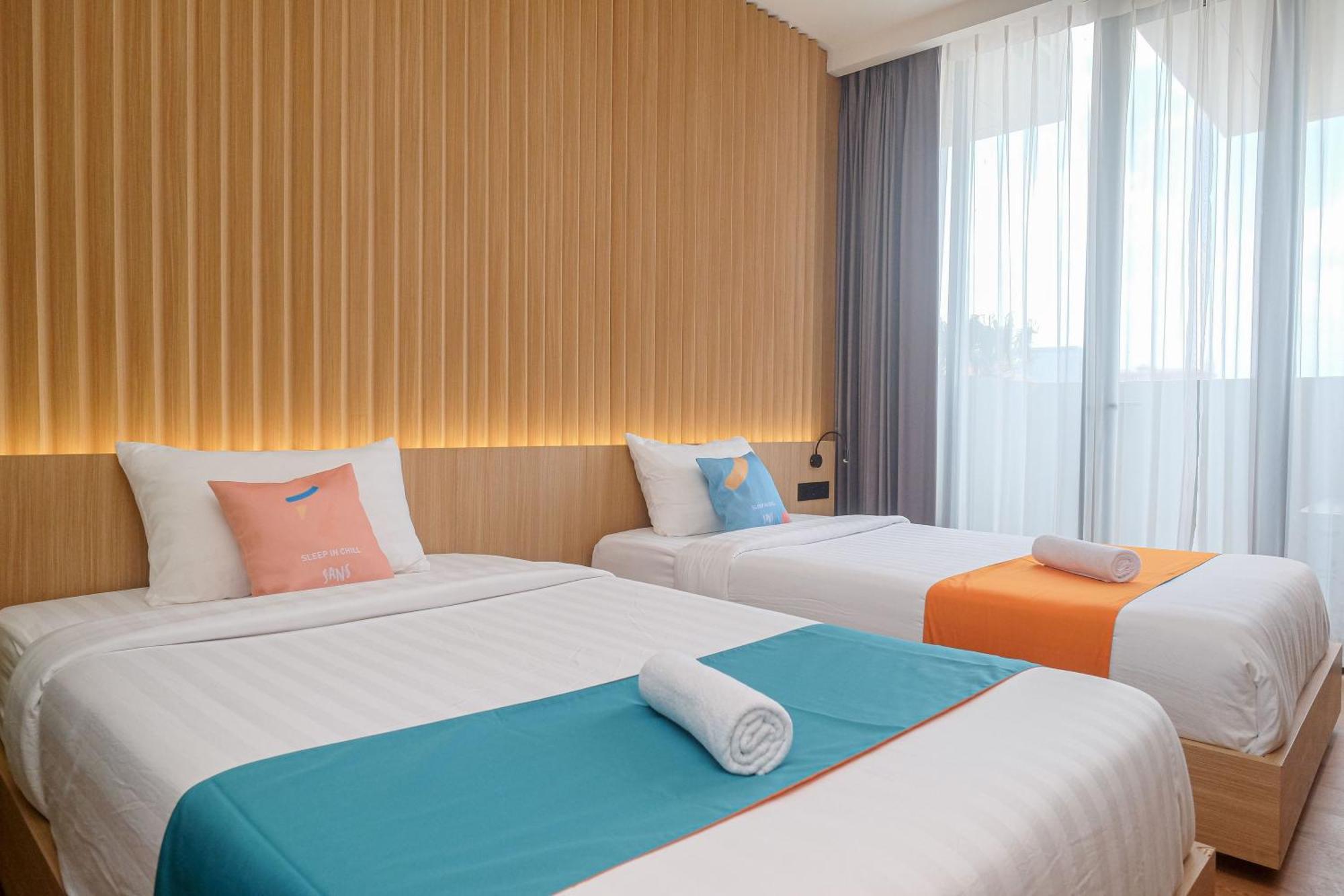 Sans Hotel Rg Living Jogja By Reddoorz Pakualaman Bagian luar foto