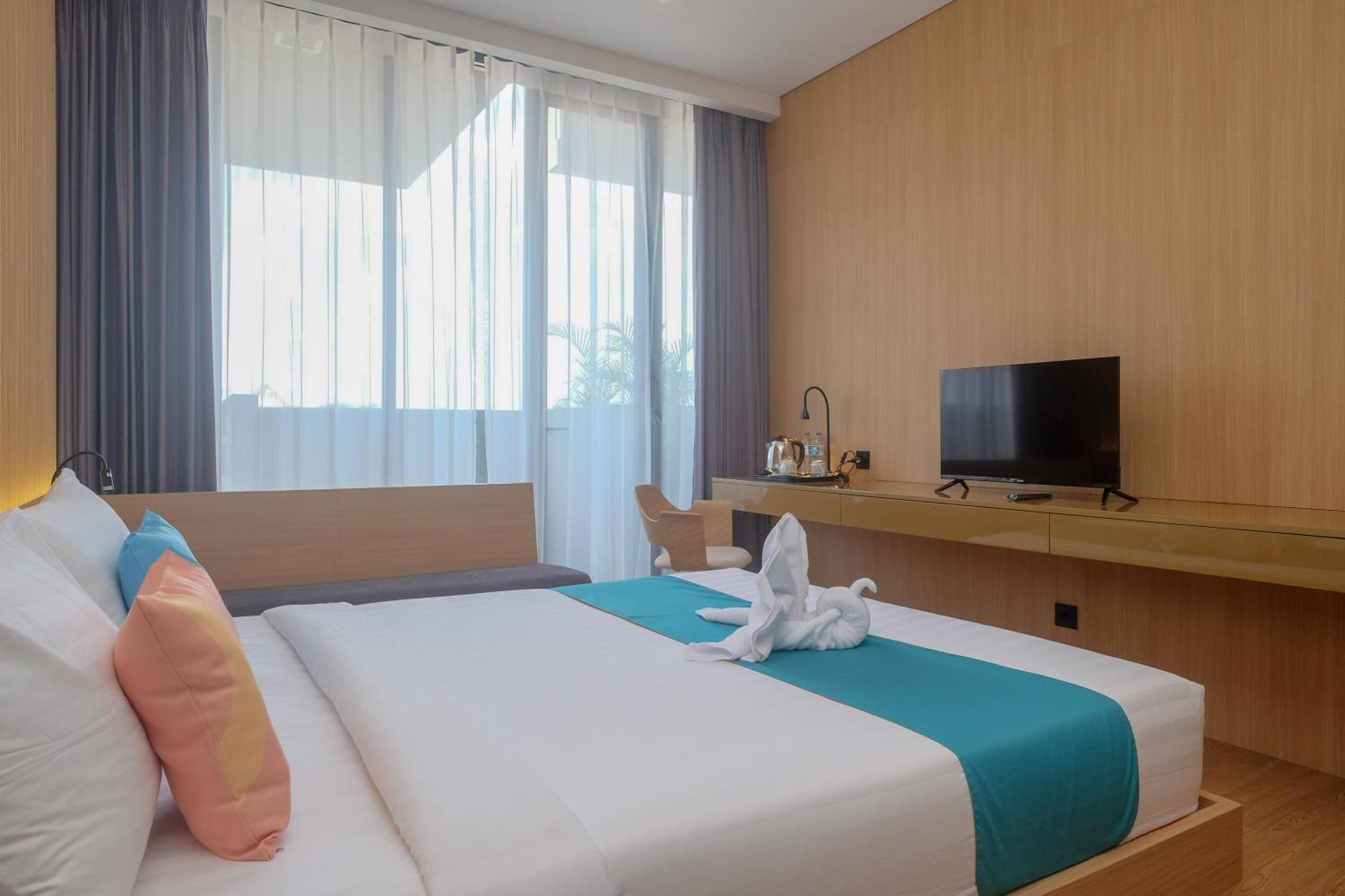 Sans Hotel Rg Living Jogja By Reddoorz Pakualaman Bagian luar foto