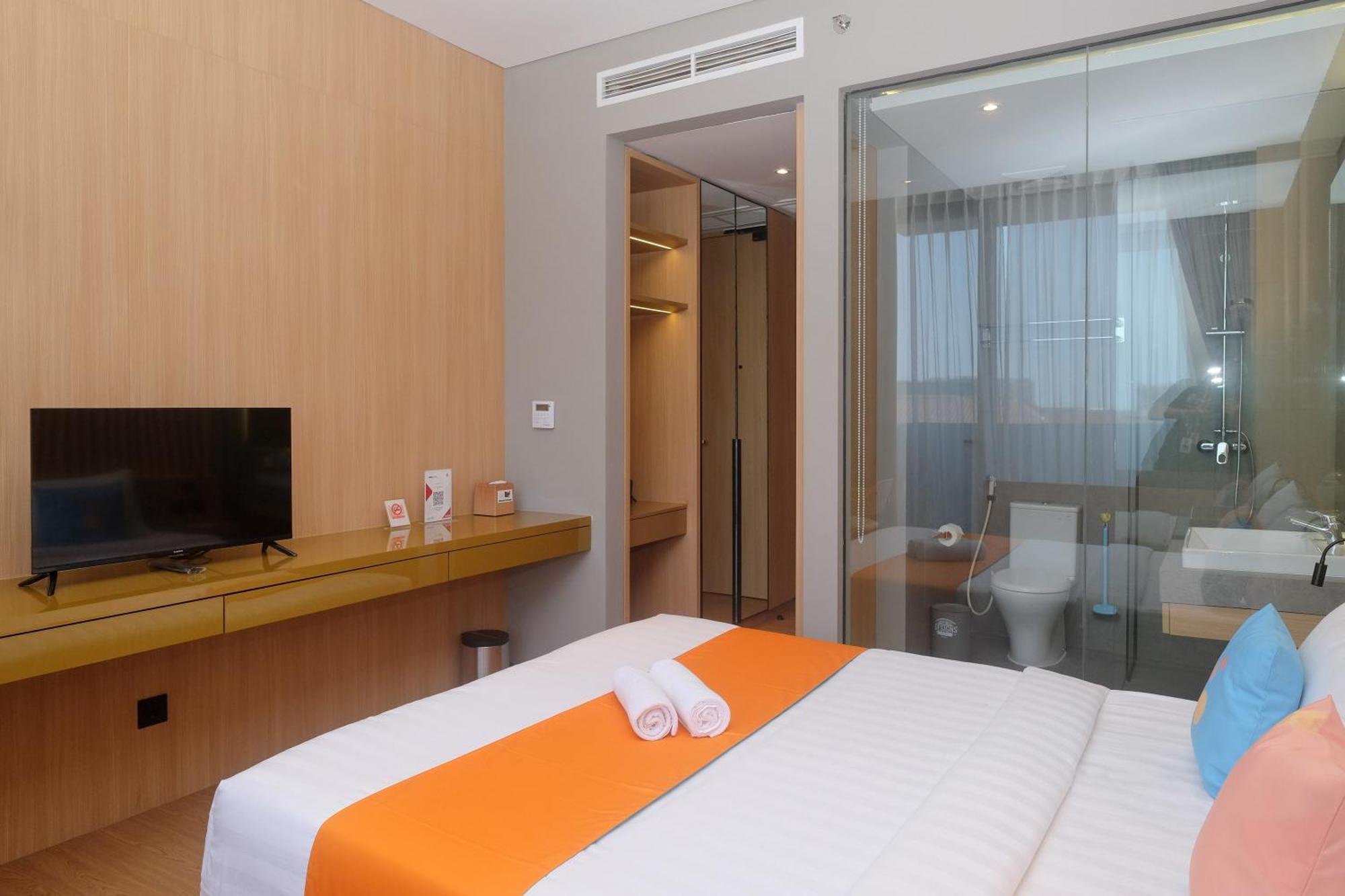 Sans Hotel Rg Living Jogja By Reddoorz Pakualaman Bagian luar foto