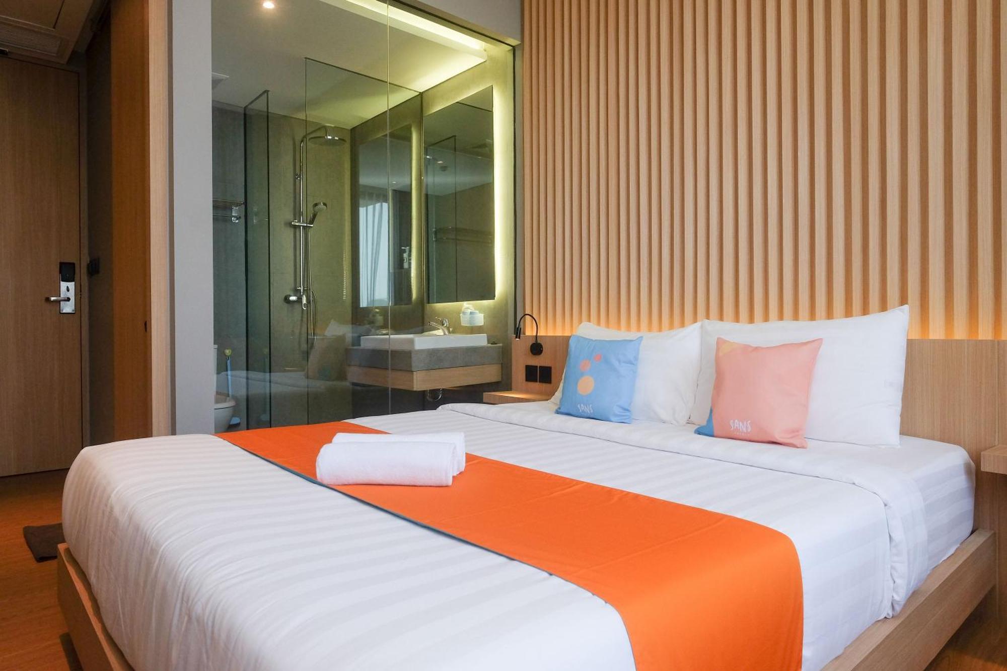 Sans Hotel Rg Living Jogja By Reddoorz Pakualaman Bagian luar foto