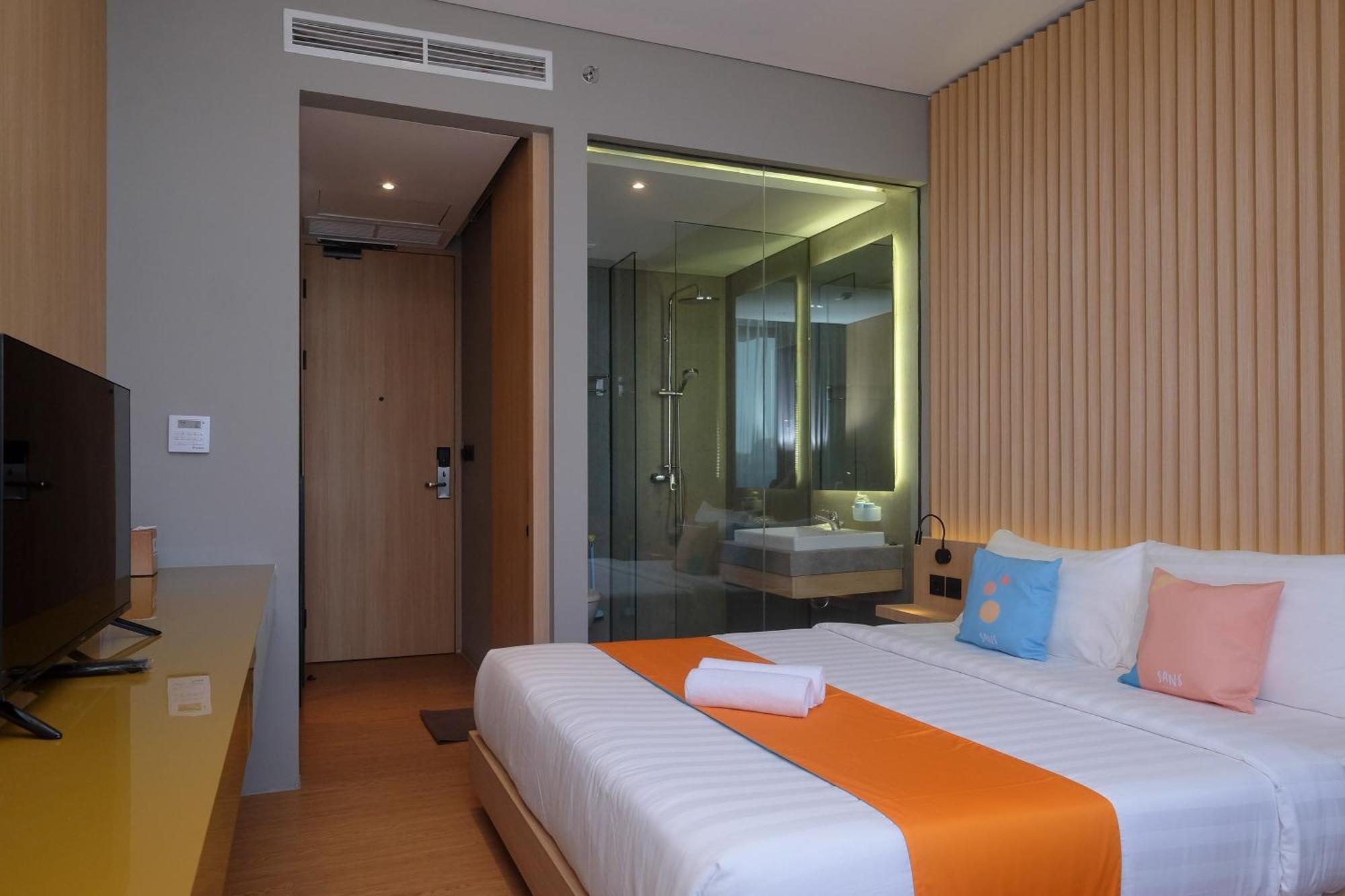 Sans Hotel Rg Living Jogja By Reddoorz Pakualaman Bagian luar foto